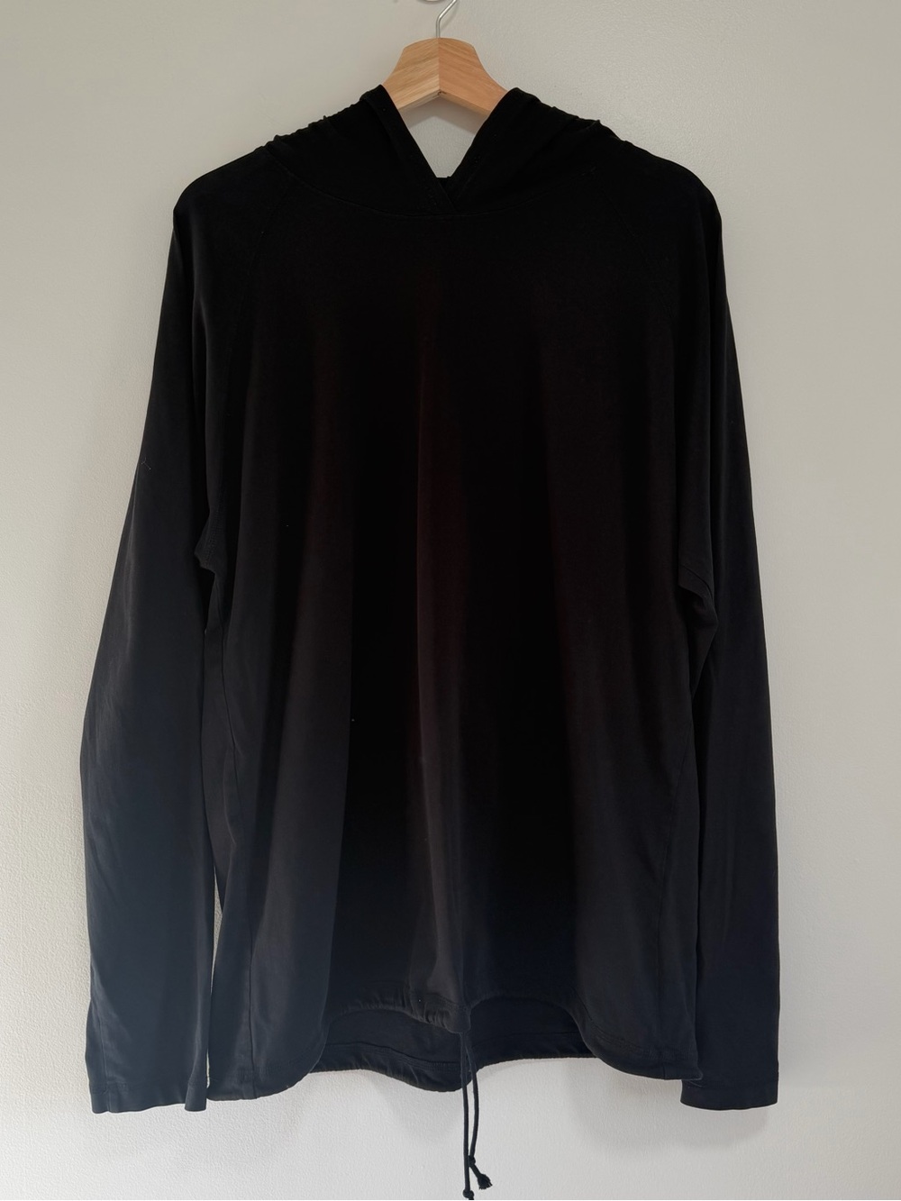 Club Monaco Black Hoodie 100% Cotton Minimalist Lightweight Pullover L